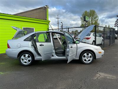 2006 Ford Focus ZX4 S   - Photo 8 - Albany, OR 97322