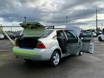 2006 Ford Focus ZX4 S   - Photo 9 - Albany, OR 97322