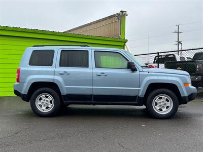 2014 Jeep Patriot Sport   - Photo 2 - Albany, OR 97322