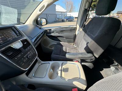 2014 Chrysler Town and Country Touring   - Photo 23 - Albany, OR 97322