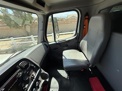 2019 Freightliner M2 ROLLBACK TOW TRUCK - Photo 12 - Mira Loma, CA 91752