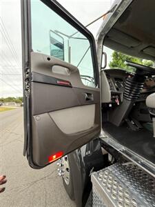 2019 Kenworth T270 ROLLBACK TOW TRUCK   - Photo 11 - Mira Loma, CA 91752