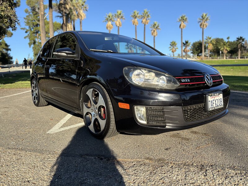 2013 Volkswagen GTI Base PZEV - Photo 12 - Fullerton, CA 92833-4276