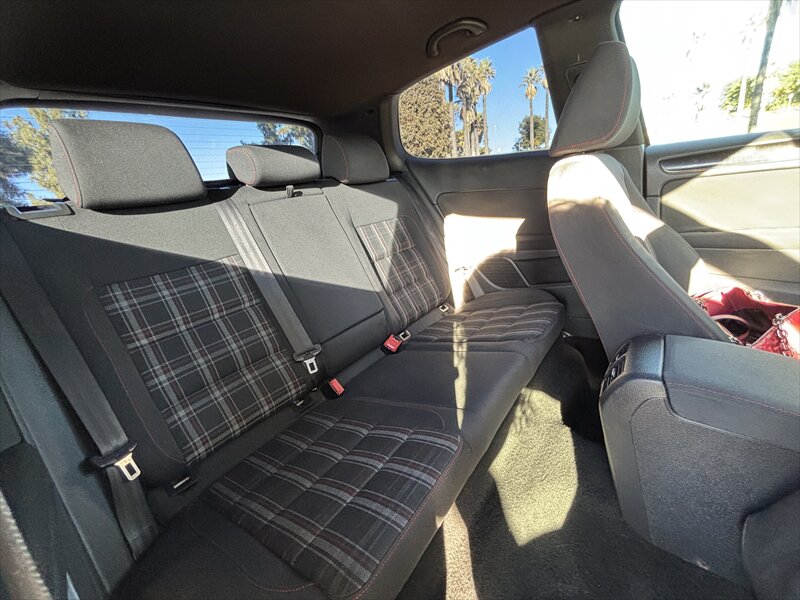 2013 Volkswagen GTI Base PZEV - Photo 26 - Fullerton, CA 92833-4276