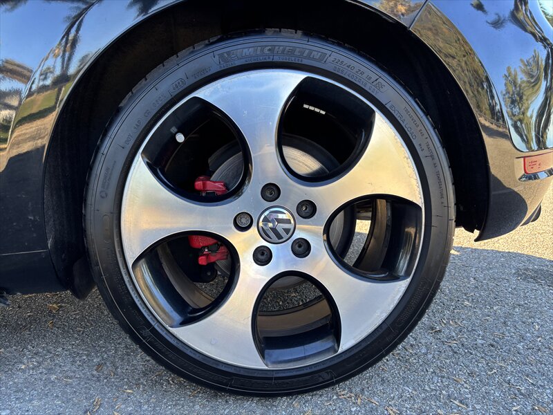 2013 Volkswagen GTI Base PZEV - Photo 15 - Fullerton, CA 92833-4276