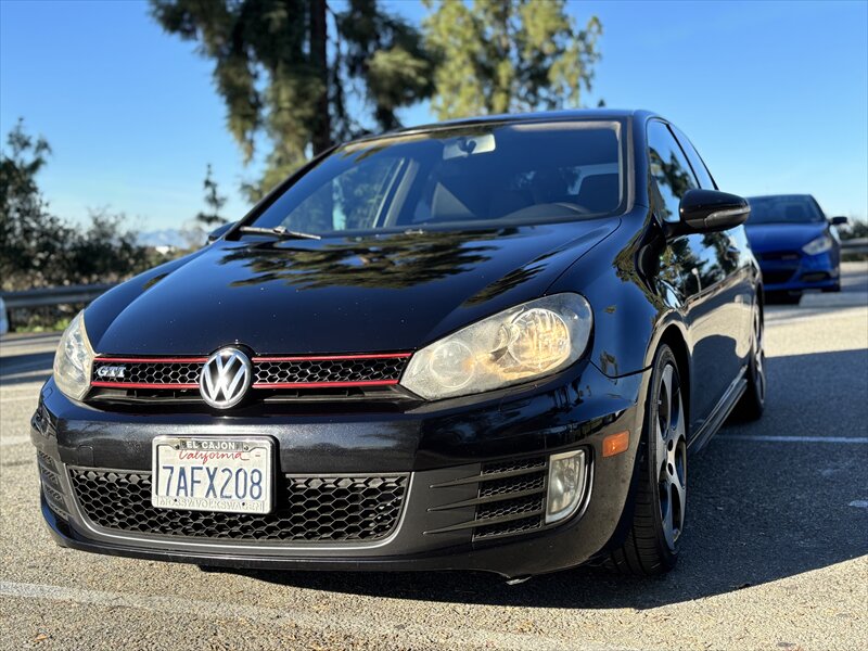 2013 Volkswagen GTI Base PZEV - Photo 2 - Fullerton, CA 92833-4276