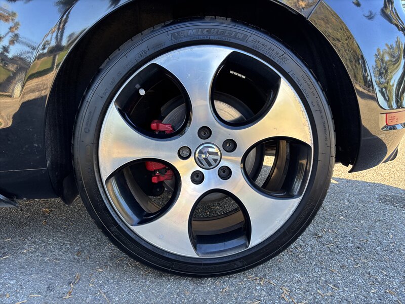 2013 Volkswagen GTI Base PZEV - Photo 14 - Fullerton, CA 92833-4276