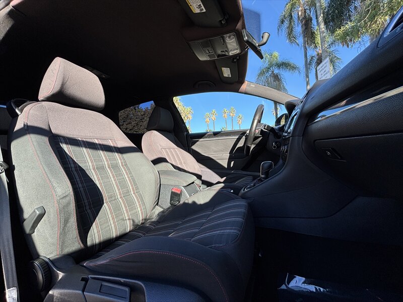 2013 Volkswagen GTI Base PZEV - Photo 30 - Fullerton, CA 92833-4276