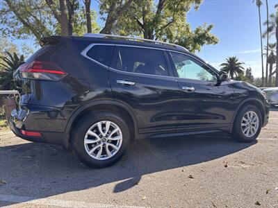2018 Nissan Rogue SV   - Photo 3 - Fullerton, CA 92833-4276