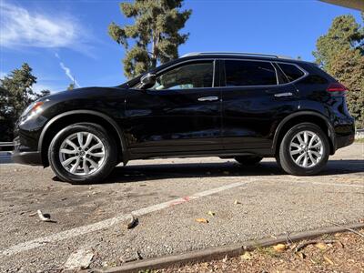2018 Nissan Rogue SV   - Photo 7 - Fullerton, CA 92833-4276