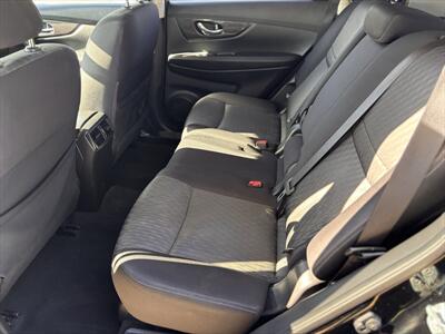 2018 Nissan Rogue SV   - Photo 17 - Fullerton, CA 92833-4276