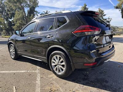 2018 Nissan Rogue SV   - Photo 6 - Fullerton, CA 92833-4276