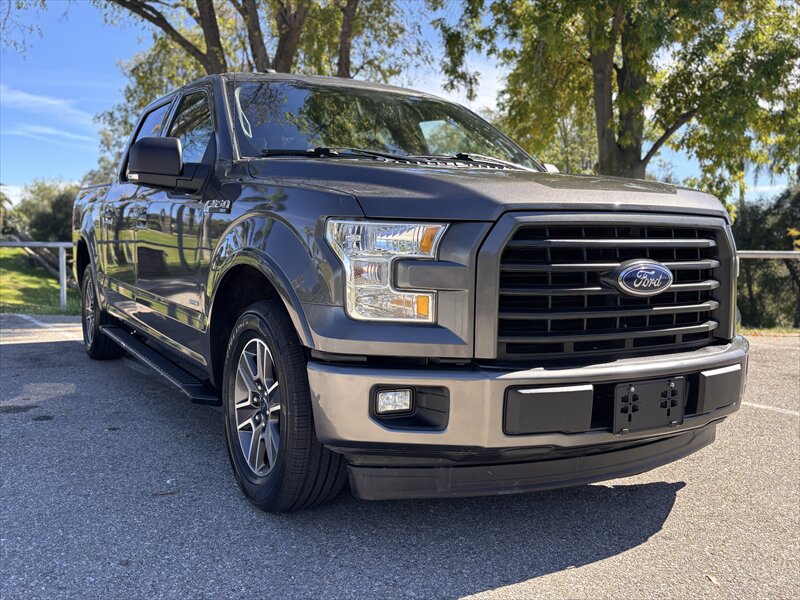 2017 Ford F-150 XLT - Photo 2 - Fullerton, CA 92833-4276