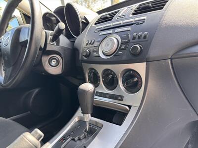 2011 Mazda Mazda3 i Sport   - Photo 23 - Fullerton, CA 92833-4276