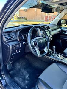 2018 Toyota 4Runner SR5   - Photo 4 - Midvale, UT 84047