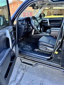 2018 Toyota 4Runner SR5   - Photo 3 - Midvale, UT 84047