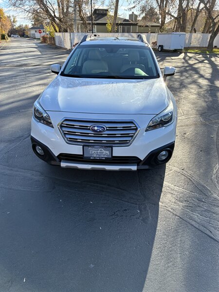 2017 Subaru Outback 3.6R Limited   - Photo 1 - Midvale, UT 84047