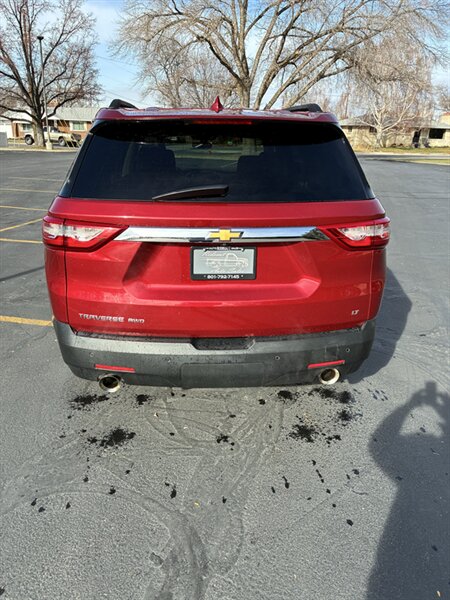 2021 Chevrolet Traverse LT Cloth  
