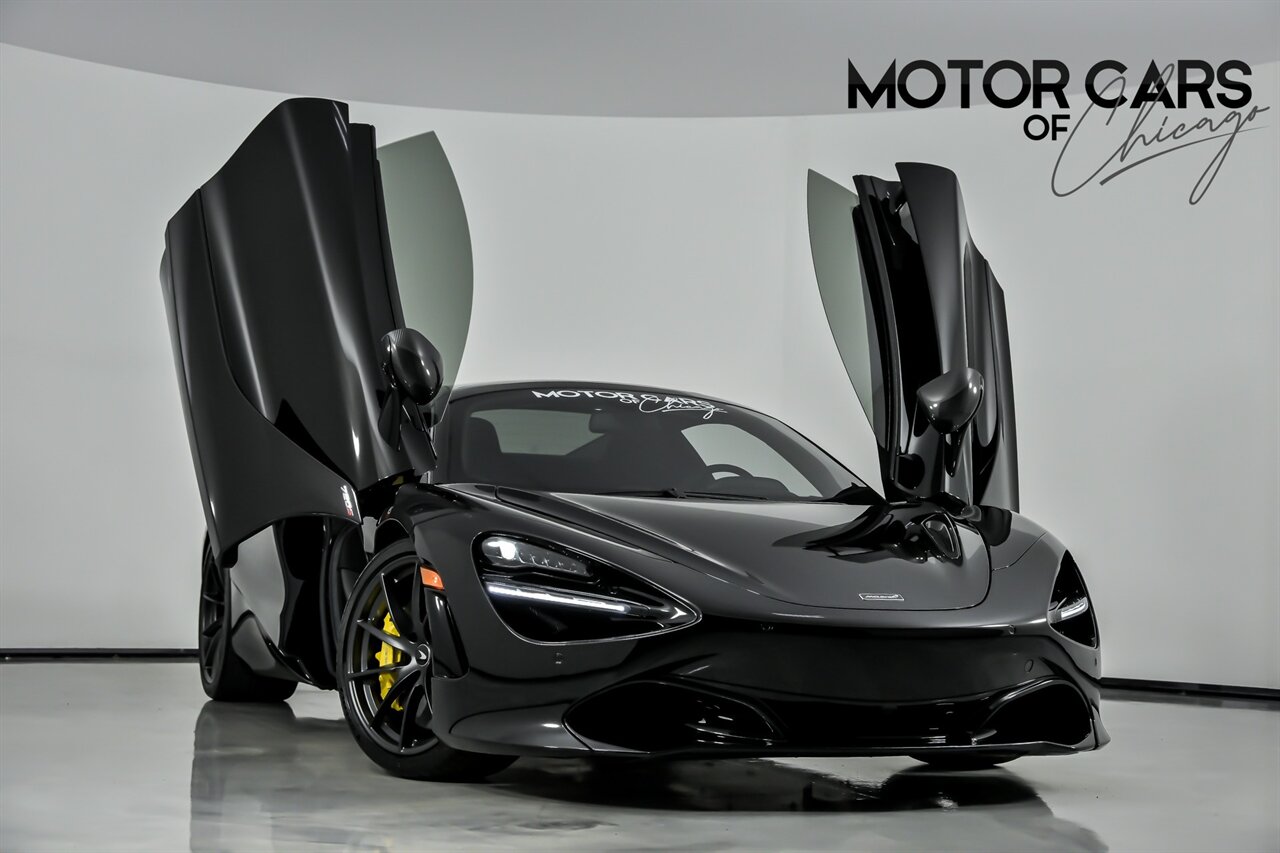2022 McLaren 720S Performance
