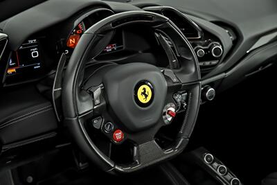 2018 Ferrari 488 GTB   - Photo 28 - Joliet, IL 60435