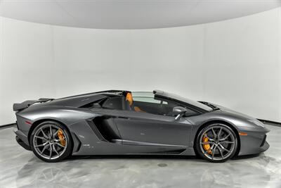 2015 Lamborghini Aventador LP 700-4 ROADSTER!   - Photo 15 - Joliet, IL 60435