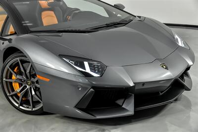 2015 Lamborghini Aventador LP 700-4 ROADSTER!   - Photo 4 - Joliet, IL 60435