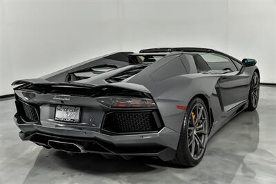 2015 Lamborghini Aventador LP 700-4 ROADSTER!   - Photo 13 - Joliet, IL 60435