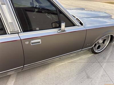 1988 Lincoln Town Car Cartier - Photo 23 - Statesville, NC 28677