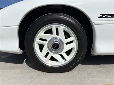 1994 Chevrolet Camaro Z28   - Photo 38 - Statesville, NC 28677