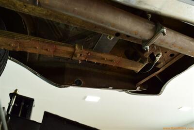 1962 Chrysler New Yorker Sedan   - Photo 87 - Statesville, NC 28677