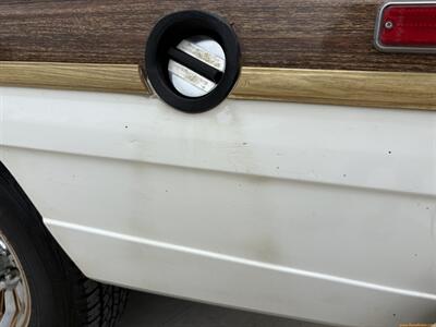 1988 Jeep Grand Wagoneer   - Photo 30 - Statesville, NC 28677