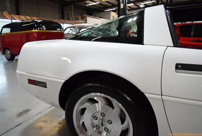 1993 Chevrolet Corvette   - Photo 19 - Mooresville, NC 28117