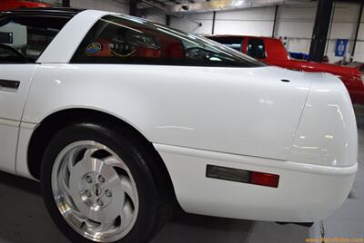 1993 Chevrolet Corvette   - Photo 15 - Mooresville, NC 28117