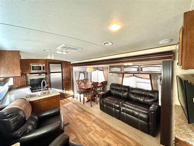 2015 Forest River Wildwood Heritage Glen Lite 282RK - Photo 2 - Albuquerque, NM 87105