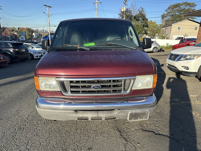 2005 Ford E-250  