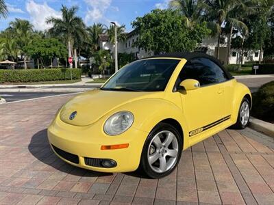 2007 Volkswagen New Beetle Convertible 2.5  new beetle - Photo 2 - Pompano Beach, FL 33069