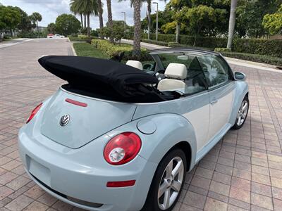 2010 Volkswagen New Beetle Convertible SE  CONVERTIBLE - Photo 44 - Pompano Beach, FL 33069