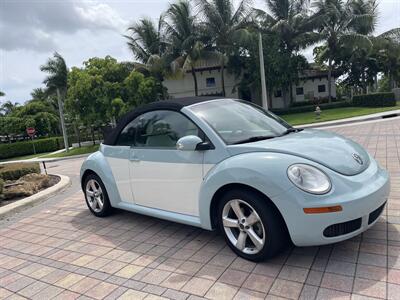 2010 Volkswagen New Beetle Convertible SE  CONVERTIBLE - Photo 31 - Pompano Beach, FL 33069