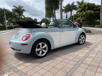 2010 Volkswagen New Beetle Convertible SE  CONVERTIBLE - Photo 47 - Pompano Beach, FL 33069