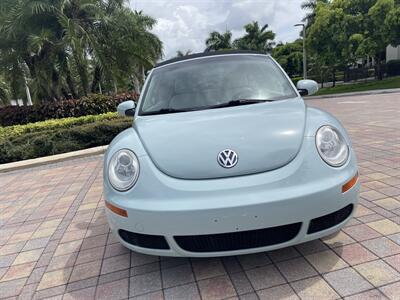 2010 Volkswagen New Beetle Convertible SE  CONVERTIBLE - Photo 12 - Pompano Beach, FL 33069