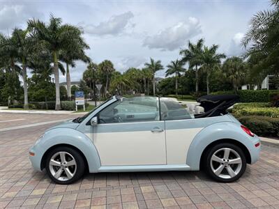 2010 Volkswagen New Beetle Convertible SE  CONVERTIBLE - Photo 41 - Pompano Beach, FL 33069