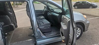 2008 Honda Odyssey EX-L Handicap Van - Photo 9 - Golden, CO 80401