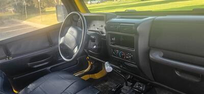 2000 Jeep Wrangler SE 2dr  2.5 Liter 4 Cylinder - Photo 14 - Golden, CO 80401