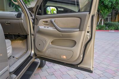 2005 Toyota Sequoia SR5   - Photo 62 - Van Nuys, CA 91402