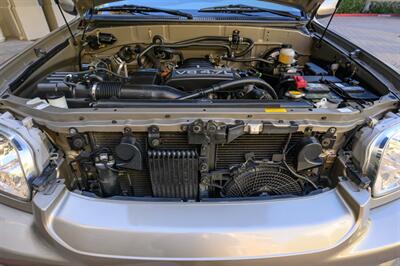 2005 Toyota Sequoia SR5   - Photo 89 - Van Nuys, CA 91402