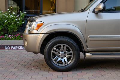 2005 Toyota Sequoia SR5   - Photo 26 - Van Nuys, CA 91402