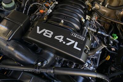 2005 Toyota Sequoia SR5   - Photo 91 - Van Nuys, CA 91402