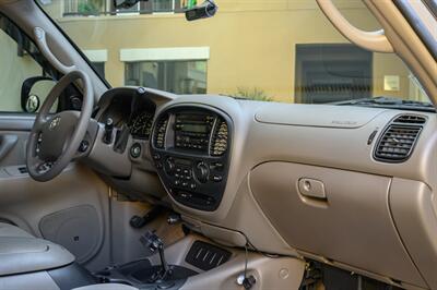 2005 Toyota Sequoia SR5   - Photo 61 - Van Nuys, CA 91402