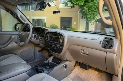2005 Toyota Sequoia SR5   - Photo 60 - Van Nuys, CA 91402