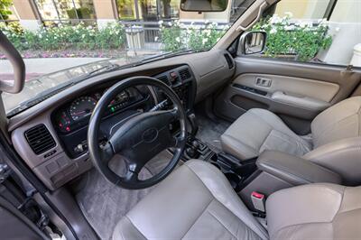 2002 Toyota 4Runner SR5   - Photo 16 - Van Nuys, CA 91402